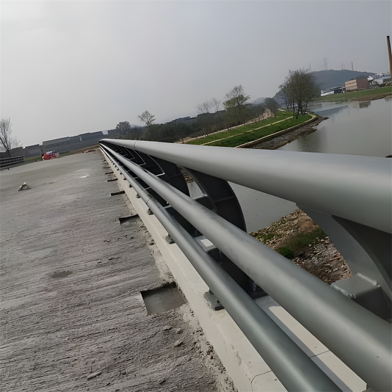 下半年人行道栏杆很难出现供给缺口